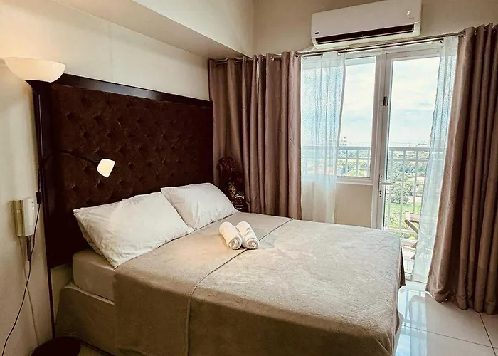Aparthotel Breeze Staycation By Charmed Manila
