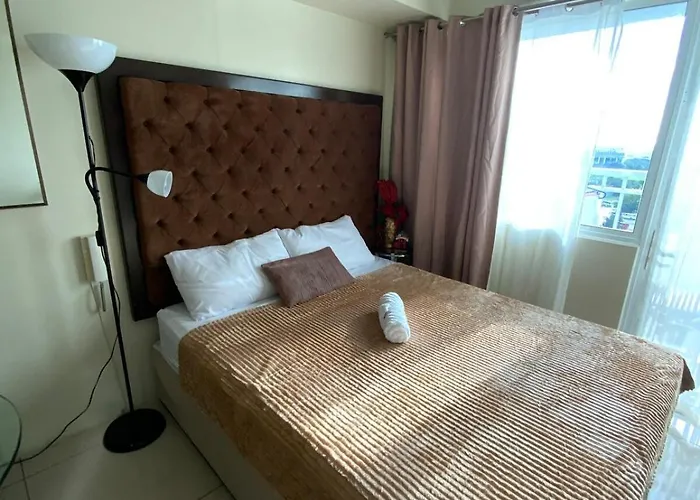 Breeze Staycation By Charmed Aparthotel 3*
