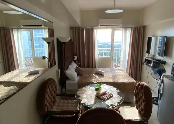 Aparthotel Breeze Staycation By Charmed